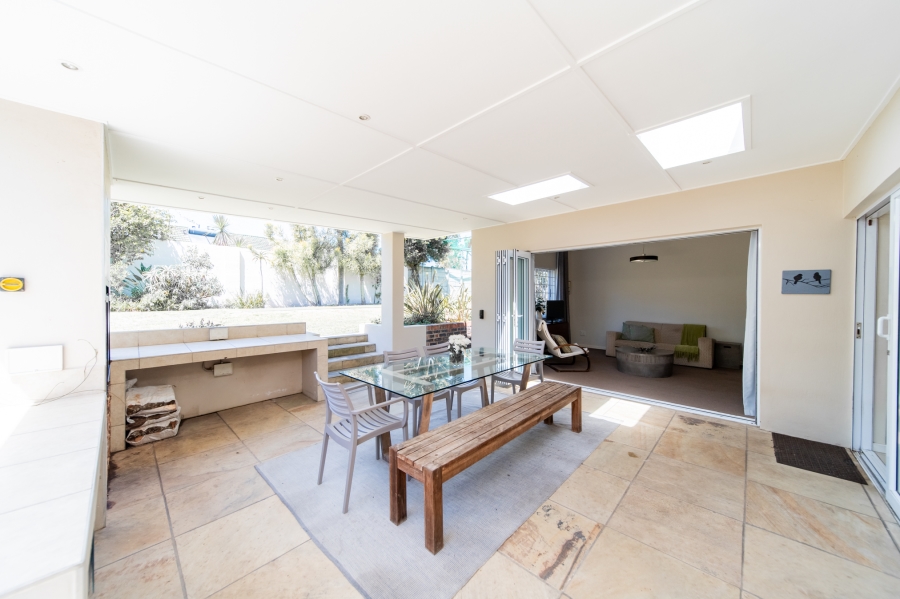 4 Bedroom Property for Sale in Beacon Bay Eastern Cape